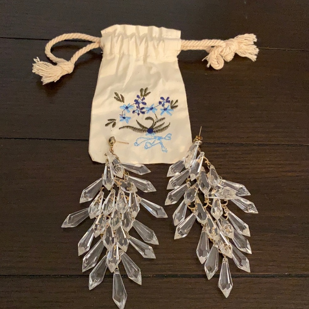 VINTAGE CLEAR CHANDELIER EARRINGS